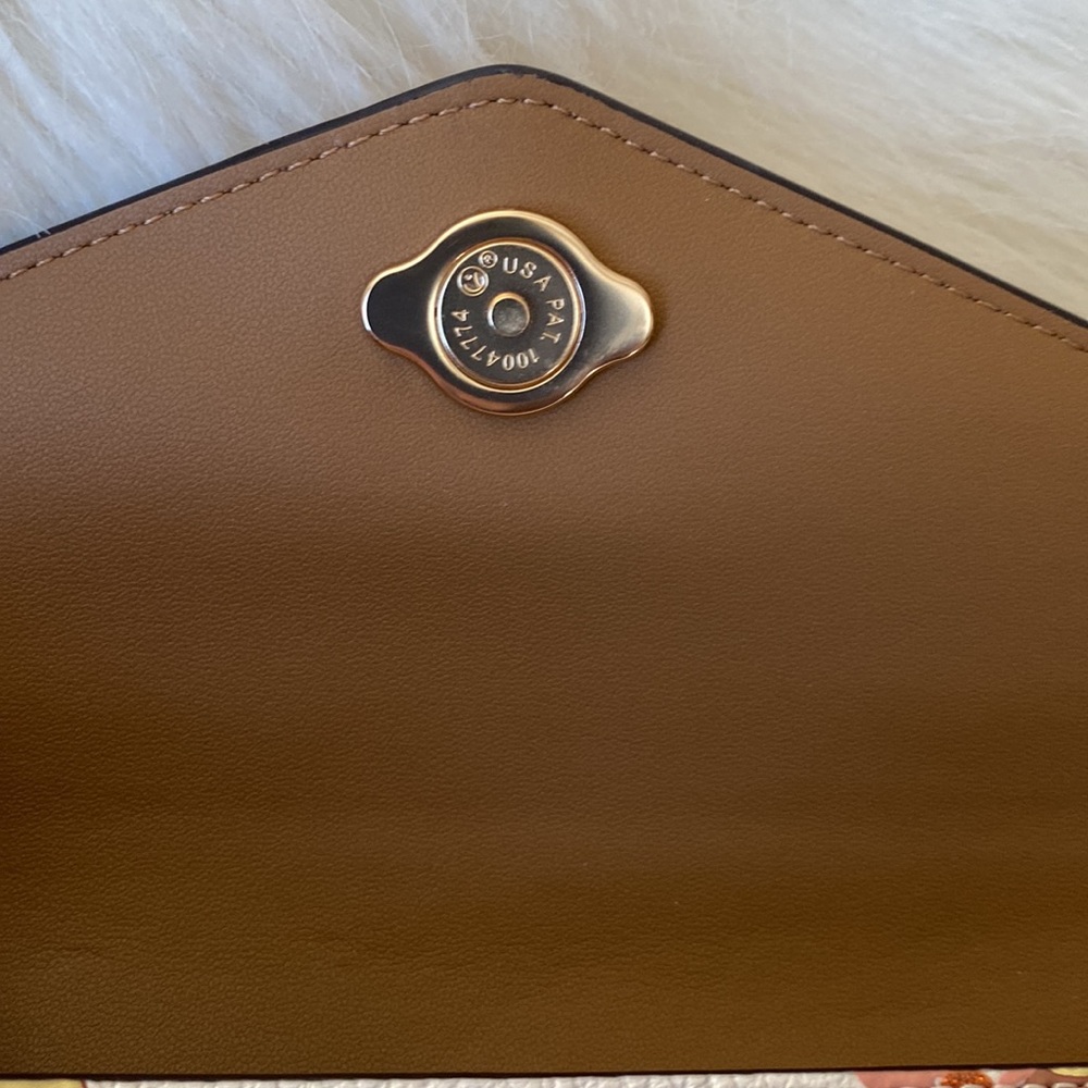 Coach Envelope Clutch Crossbody - Picture 4 of 8